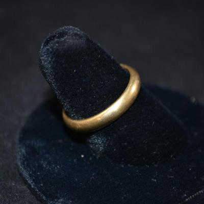 14k Gold Wedding Band Size 7, 4.8g