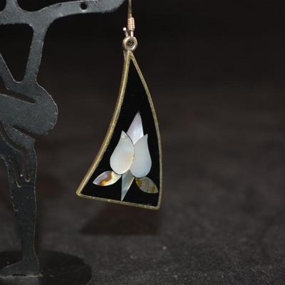 Alpaca Silver Drop Earrings w/ Onyx & Mother of Pearl 7.5g