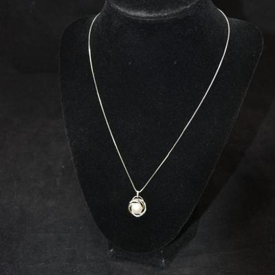 925 Sterling Box Chain w/ 925 Cultured Pearl & Diamond Chip Pendant 18â€, 5.4g
