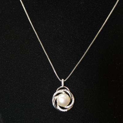 925 Sterling Box Chain w/ 925 Cultured Pearl & Diamond Chip Pendant 18â€, 5.4g