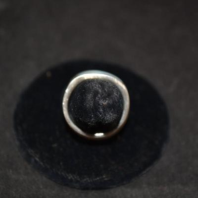 925 Sterling Ring w/ Mother of Pearl Size 7, 8.0g