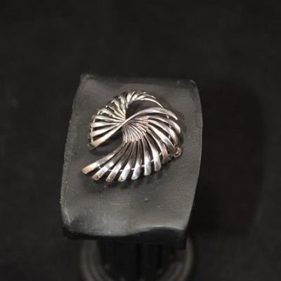 Vintage 925 Sterling Swirl Pin 3.7g