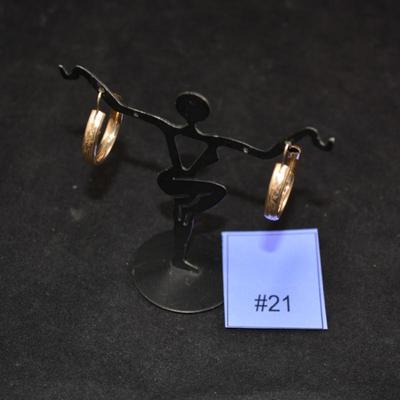 10k Gold Etched Hoop Earrings 2.6g