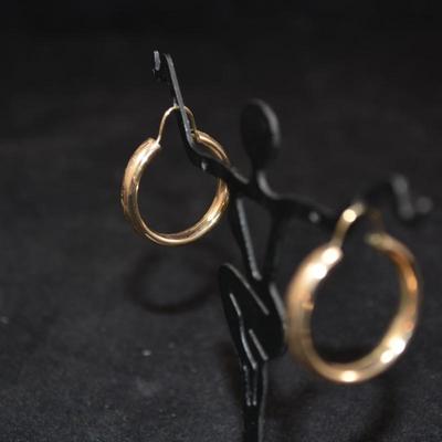 10k Gold Etched Hoop Earrings 2.6g