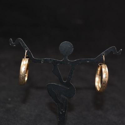 10k Gold Etched Hoop Earrings 2.6g