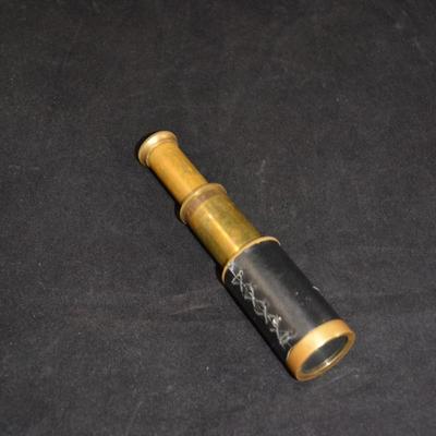 Vintage Small Vinyl Wrapped Brass Spy Scope 3â€
