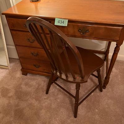 Early American style Desk