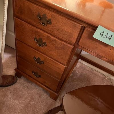 Early American style Desk