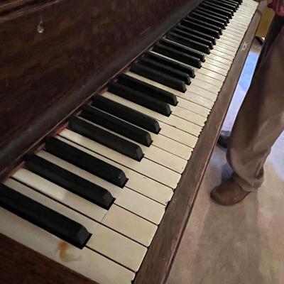 Oak piano Harrington Brand