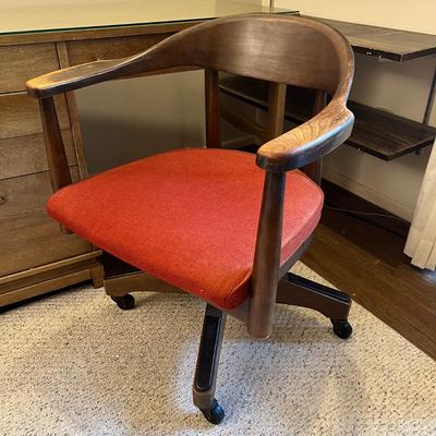 Vintage Swivel/Tilt Wooden Office Chair (O-RG)