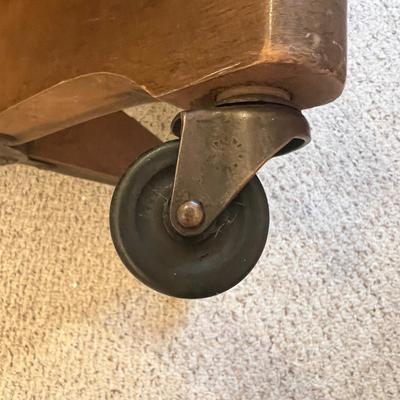 Vintage Swivel/Tilt Wooden Office Chair (O-RG)