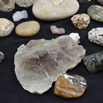 Lot of Very Nice Rocks & Minerals