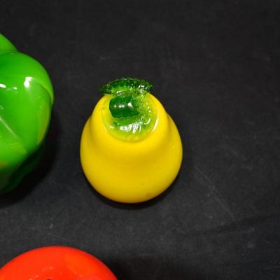 Lot of Vintage Art Glass Fruits & Vegetables
