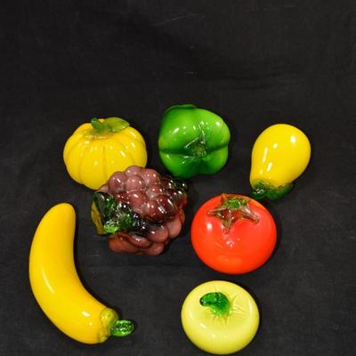 Lot of Vintage Art Glass Fruits & Vegetables