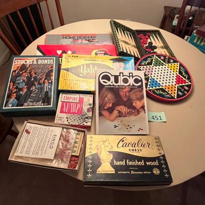 Lot 1 of Vintage games