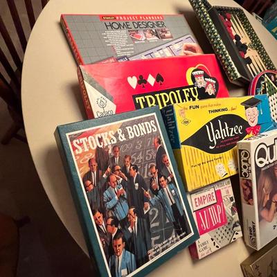 Lot 1 of Vintage games