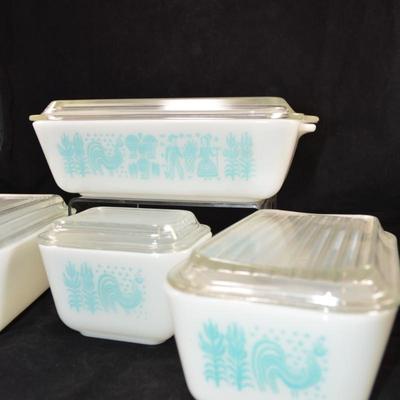 Set of 4 Vintage PYREX â€œAmish Butterprintâ€ Refrigerator Dishes w/ Lids