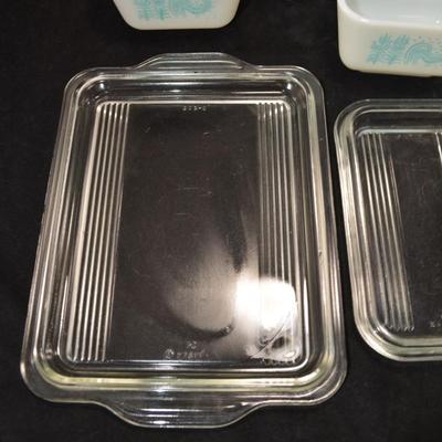 Set of 4 Vintage PYREX â€œAmish Butterprintâ€ Refrigerator Dishes w/ Lids