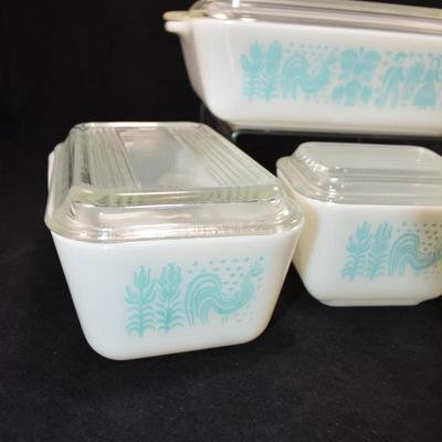Set of 4 Vintage PYREX â€œAmish Butterprintâ€ Refrigerator Dishes w/ Lids