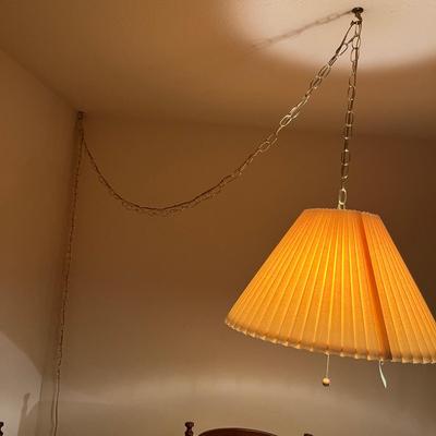 Swag lamp