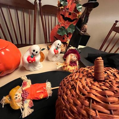 Halloween Decor & Costume