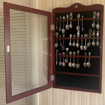 North Carolina & More Collectible Souvenir Spoons with Wood & Glass Display Case (K-HS)