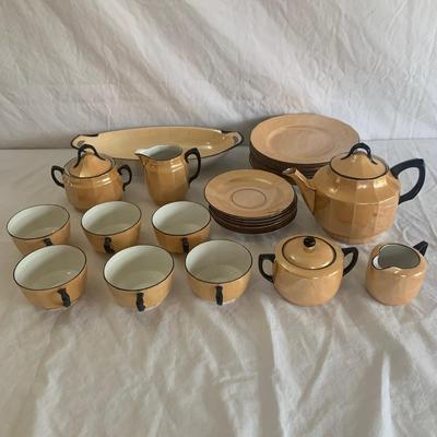 GeschÃ¼tzt Iridescent Tea Set for Six (K-HS)