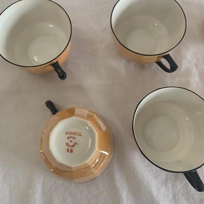 GeschÃ¼tzt Iridescent Tea Set for Six (K-HS)