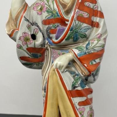 Vintage /Antique Japanese Geisha Porcelain figurine