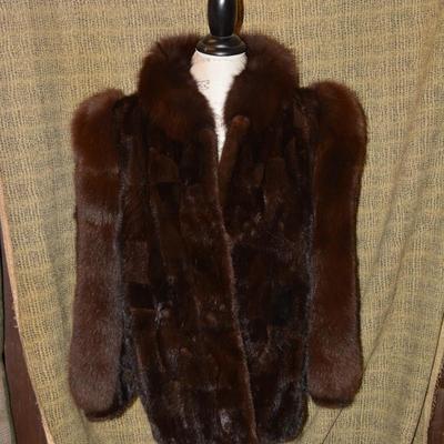 Beautiful Vintage Genuine Fur Coat Size M/L