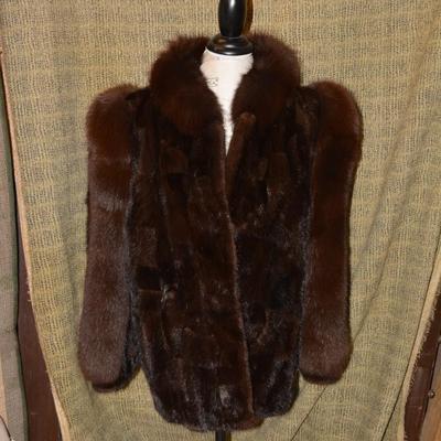 Beautiful Vintage Genuine Fur Coat Size M/L
