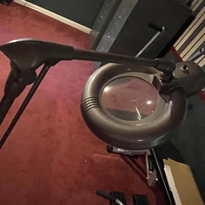 Vintage Magnifying lamp