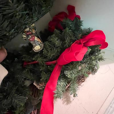 Lot of wreathes!