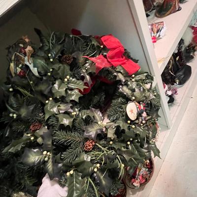 Lot of wreathes!