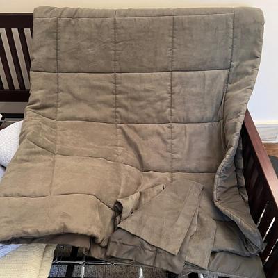 Pottery Barn, Martha Stewart & More Twin Bedding (O-RG)