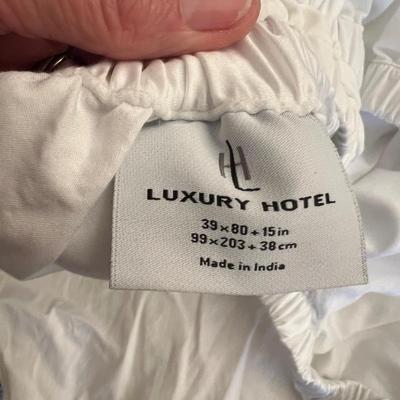 Pottery Barn, Martha Stewart & More Twin Bedding (O-RG)