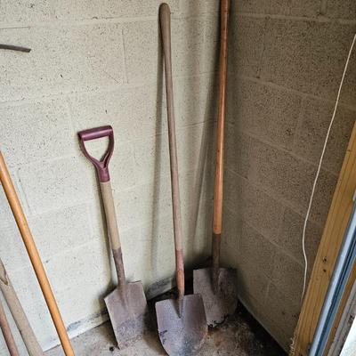 Assorted Garden & Yard Tools (G-JS)