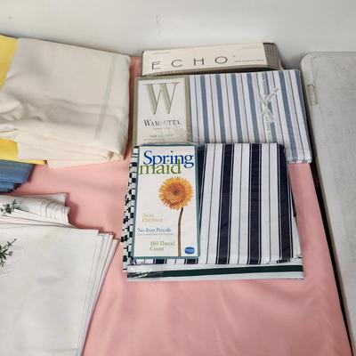 Large Linen Lot New Twin bedding Table Covers , Place mats