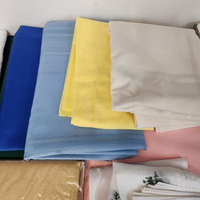 Large Linen Lot New Twin bedding Table Covers , Place mats