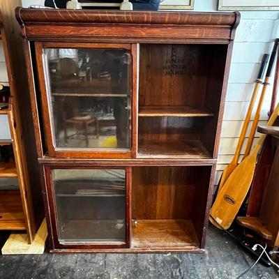 N262 Early 20th Century Arts & Craft Mission Style Oak Stacking Barrister Bookcase with Glass Doors