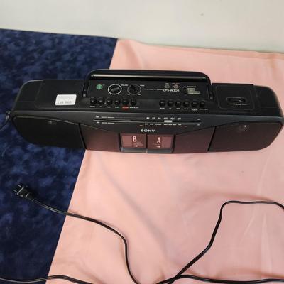 Sony AM Fm Radio Cassette Player CFS w304 Radio works