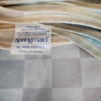 Large lot of Linens Table Covers, Place mats , White House Fabric Twin Flat sheets