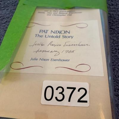 Patricia Nixon / Julie Nixon Eisenhower Autograph Lot