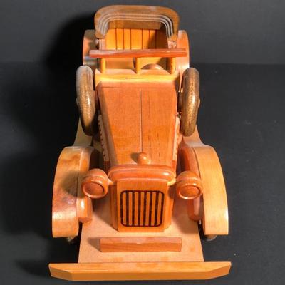 LOT 17L: Wooden Car Models by Classic Car Wooden Art Collection