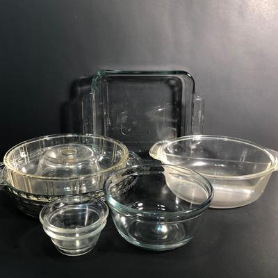 LOT 30K: Vintage Kitchen Glassware - Anchor Hocking, Glasbake & Fire-King