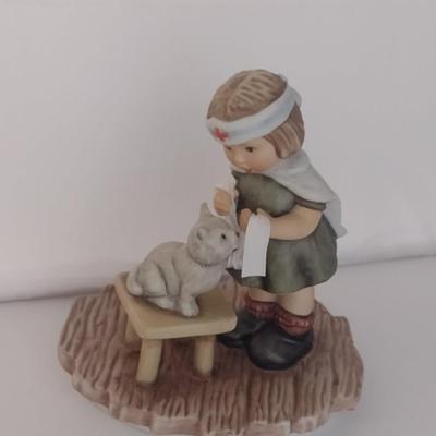 Goebel 'Tender Loving Care' Porcelain Figurine- Approx 4