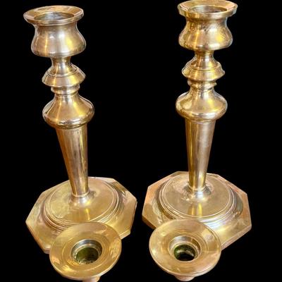 Decorative Pair of Elegant Brass Candlesticks