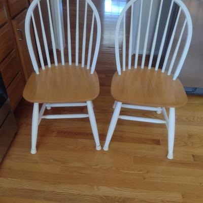Pair of Wooden Spindle Back Chairs- Approx 17 1/4