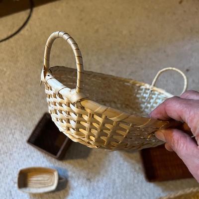 Stair, Handled & More Baskets (P-RG)