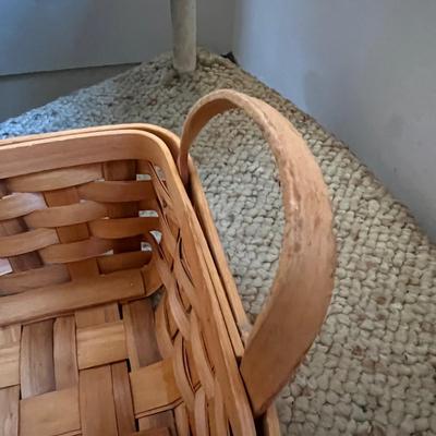 Stair, Handled & More Baskets (P-RG)